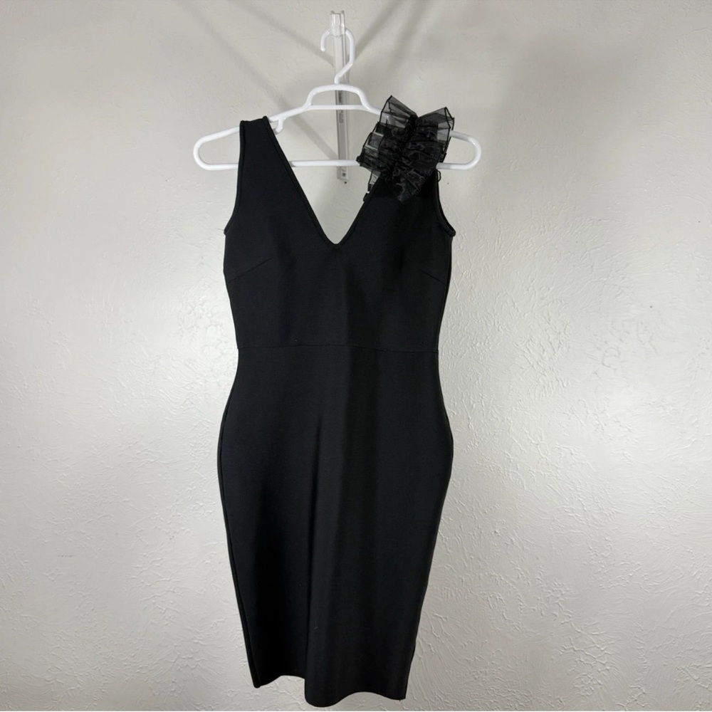 Elegant Black‎ Dress with Ruffle Accent